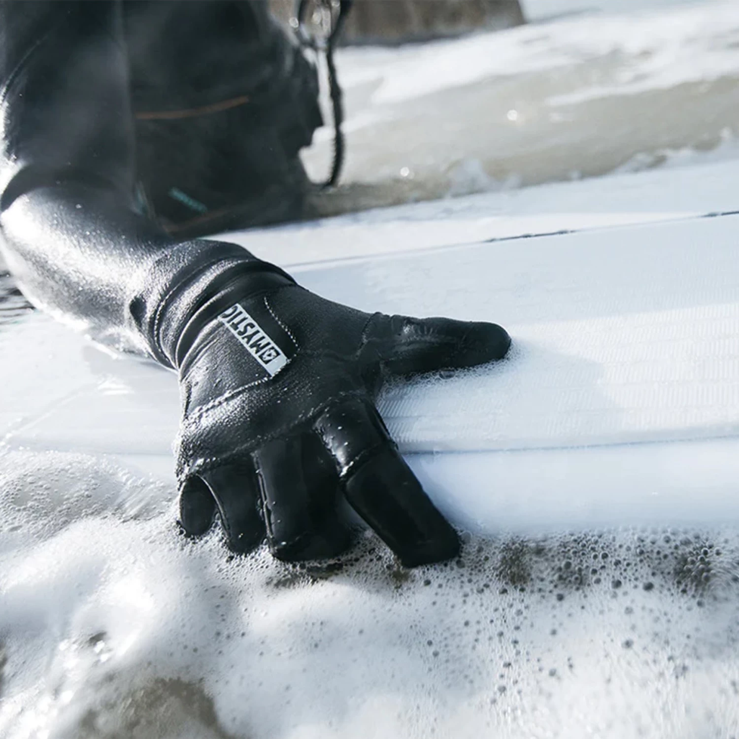 Mystic Marshall 3mm Precurved Neoprene Gloves - Image 6