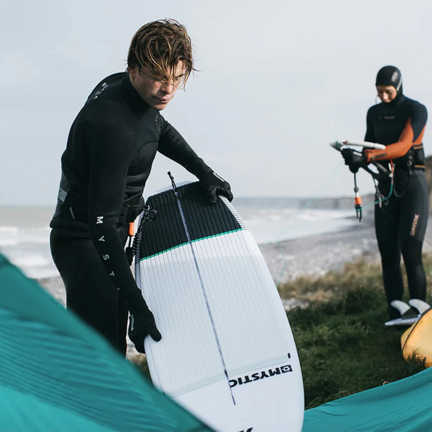 Mystic Marshall 3mm Precurved Neoprene Gloves - Image 4