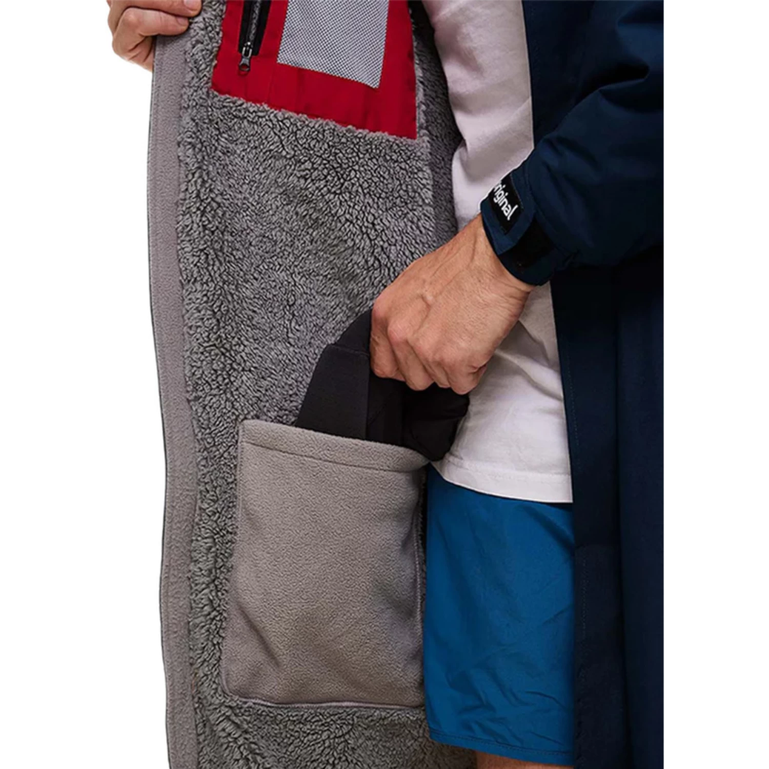 Red Paddle Co. Pro Evo X Long Sleeve Changing Robe - Image 8