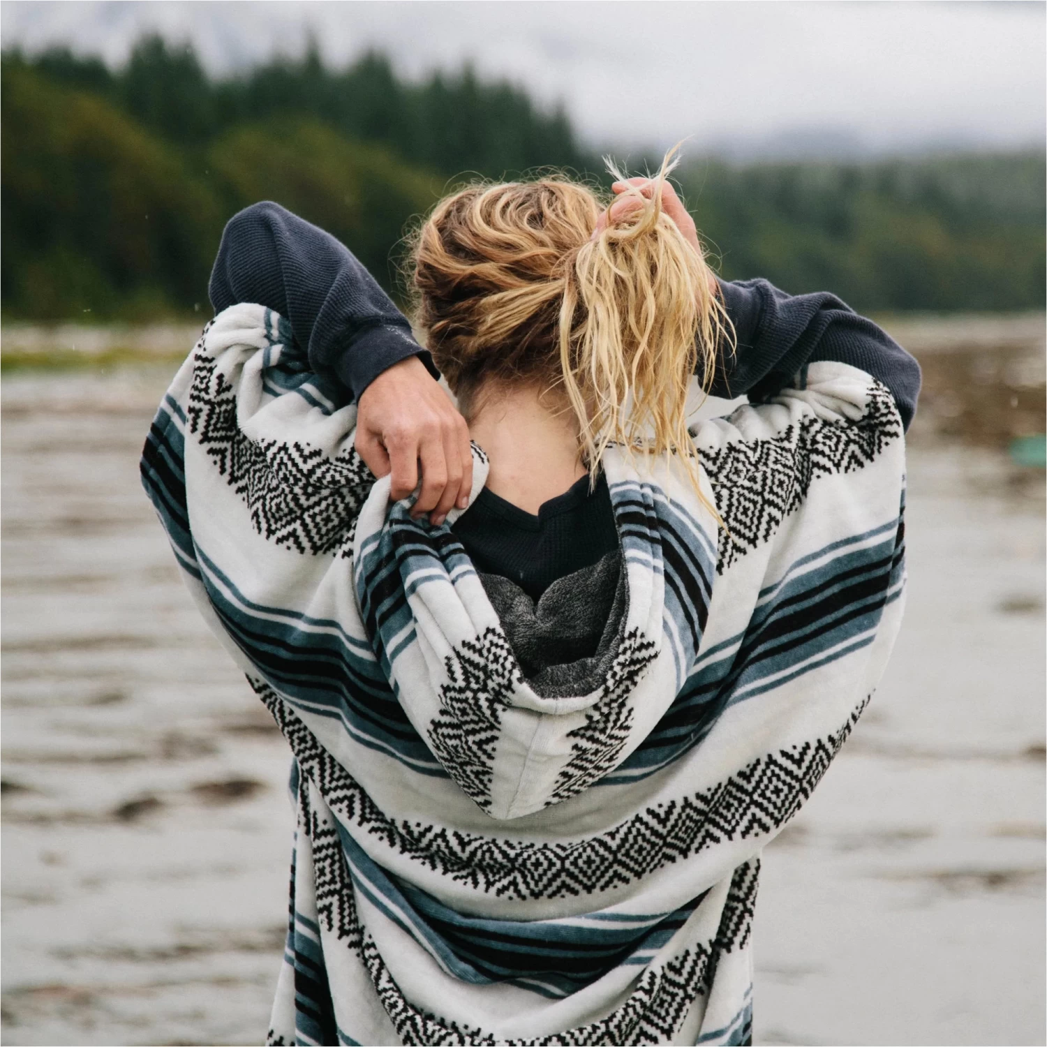 Slowtide Oso Hooded Towel Change Robe / Poncho - Image 6