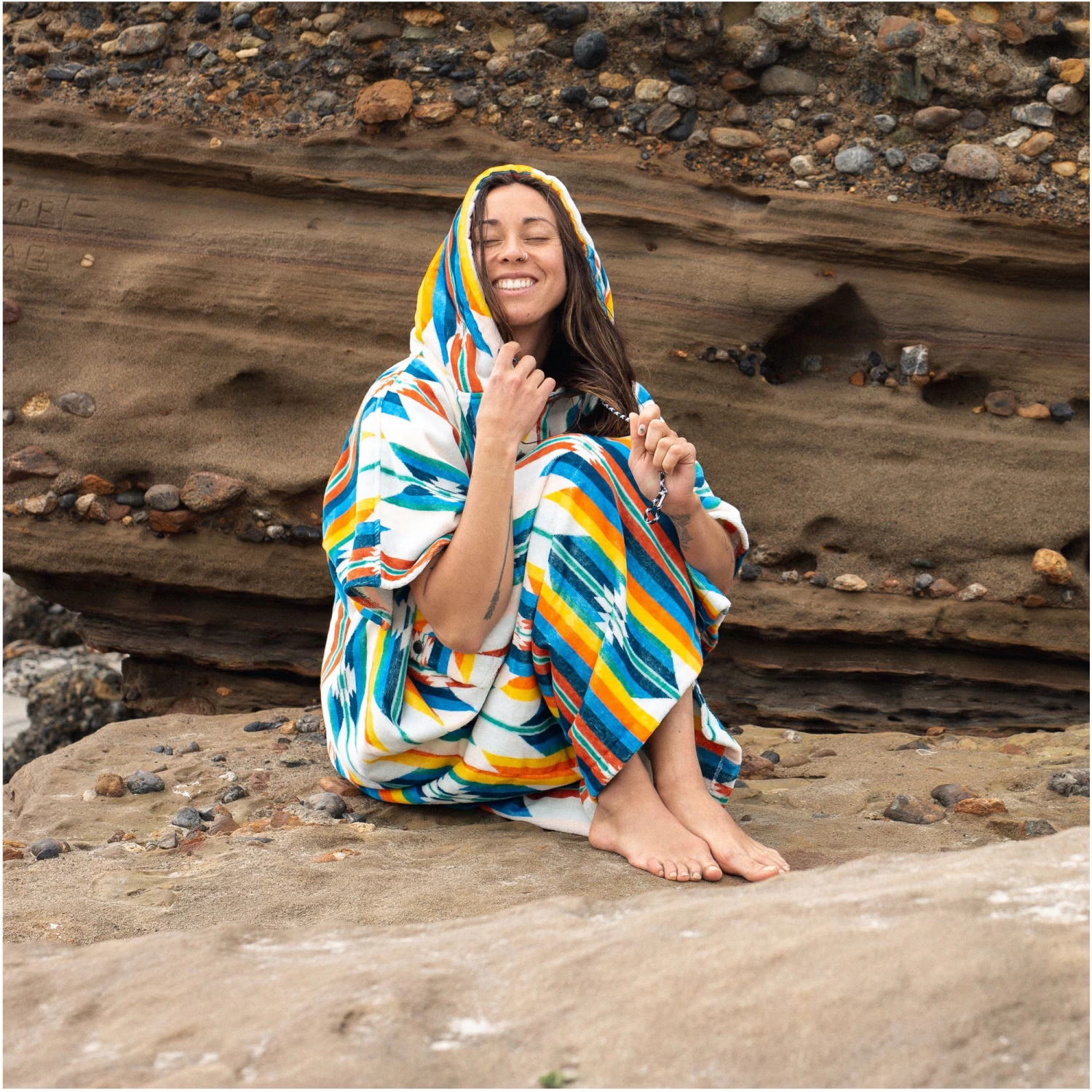 Slowtide York Hooded Towel Change Robe / Poncho - Image 4