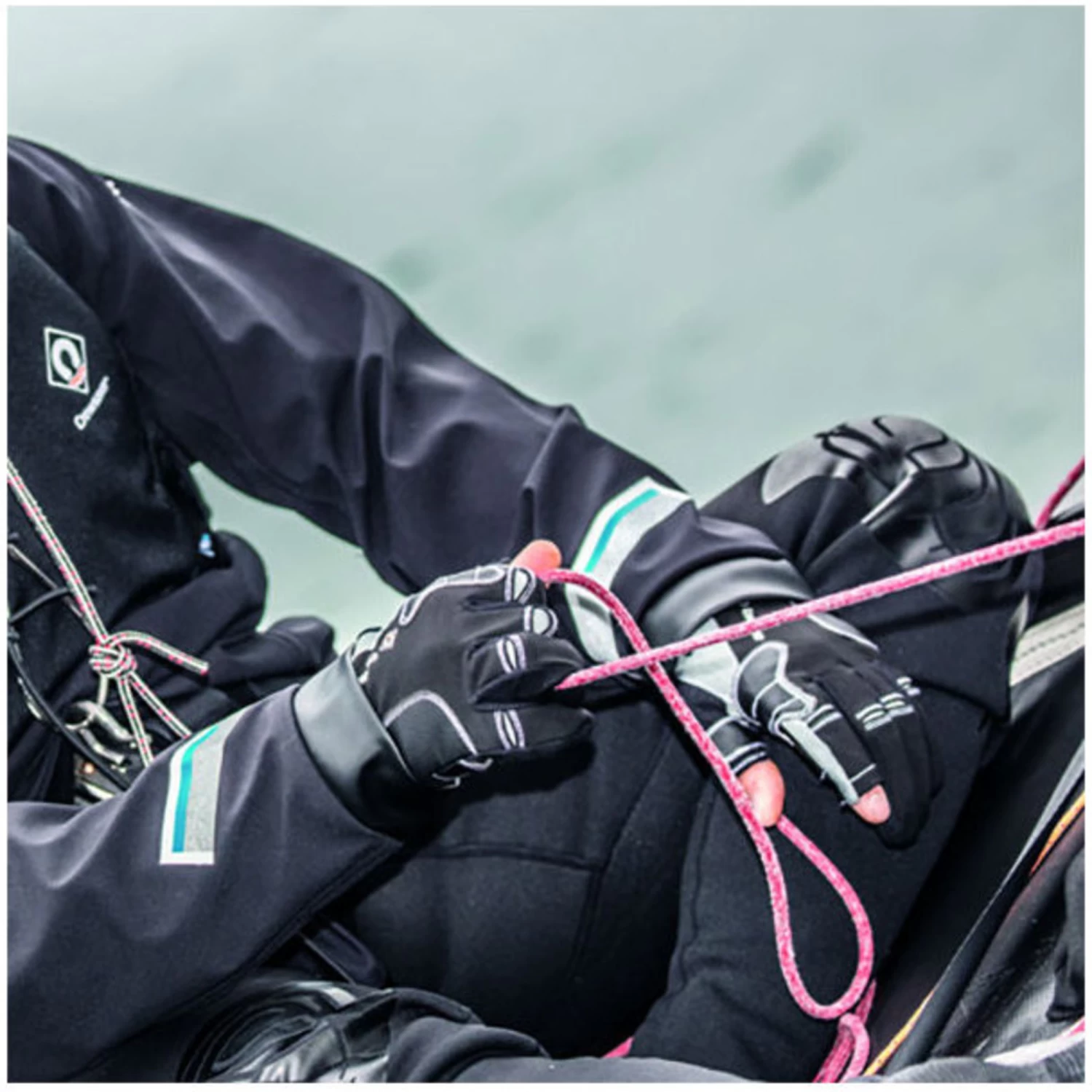 Crewsaver Junior Long Three Finger Gloves - Image 4