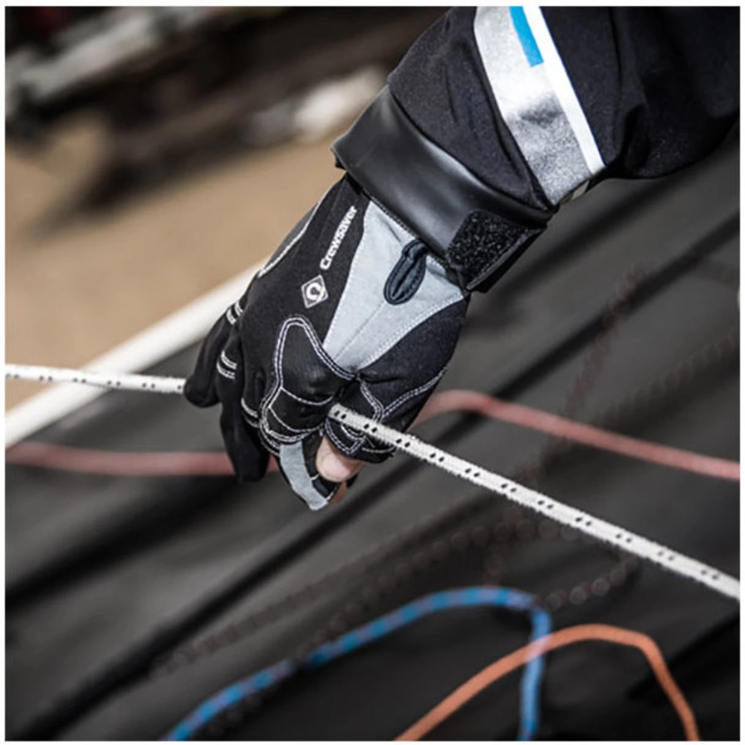 Crewsaver Long Three Finger Gloves - Image 5